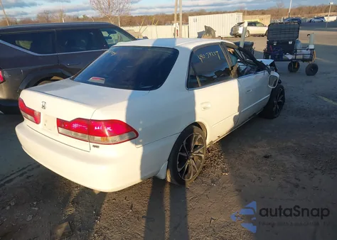 2001 Honda Accord 3.0 Lx z USA, uszkodzony, nr VIN 1HGCG16421A051425